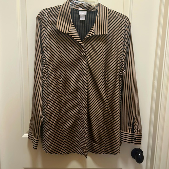 Chico’s gold and black button up top. Button up. 100% cotton. - Picture 1 of 6